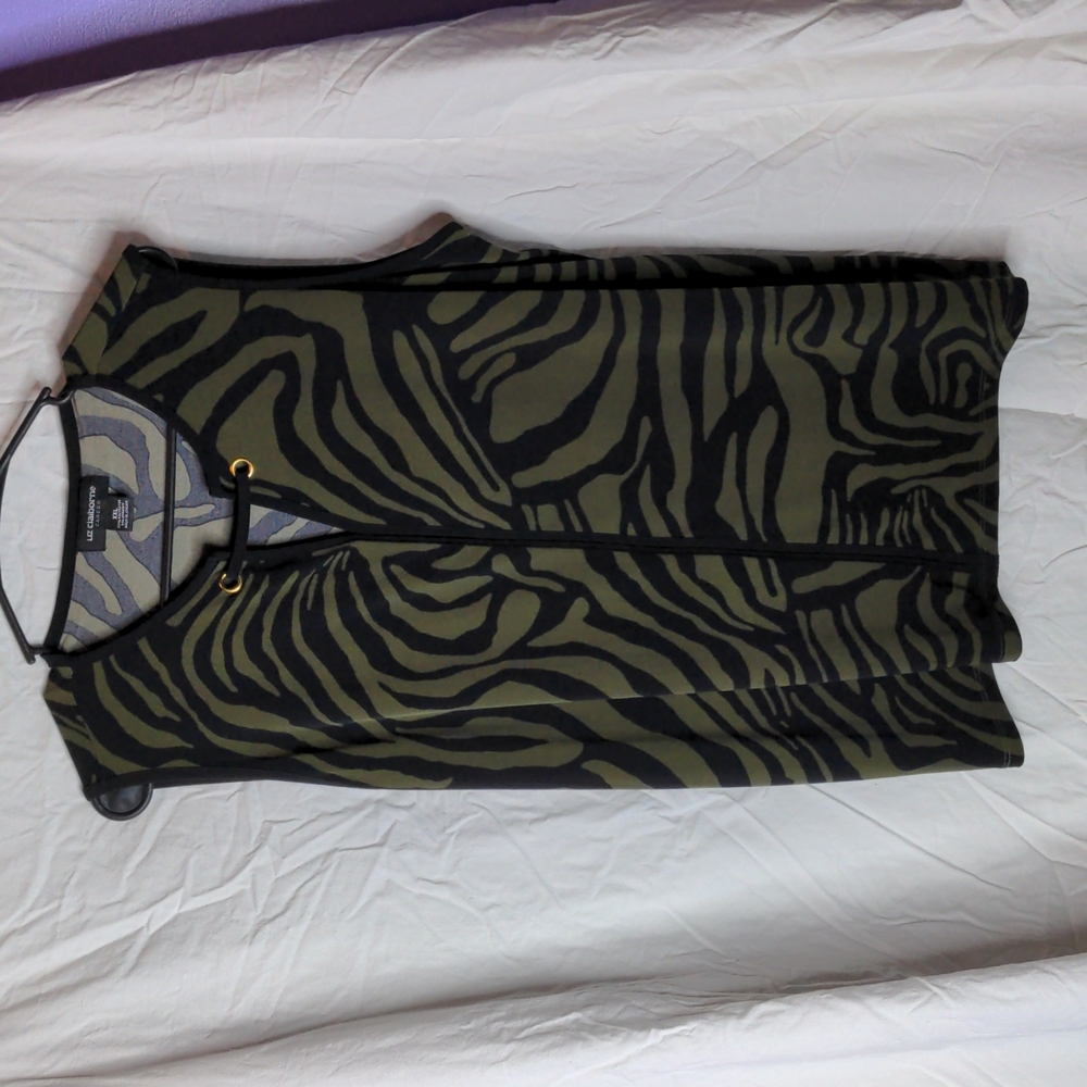 Liz Claiborne Sleeves Top